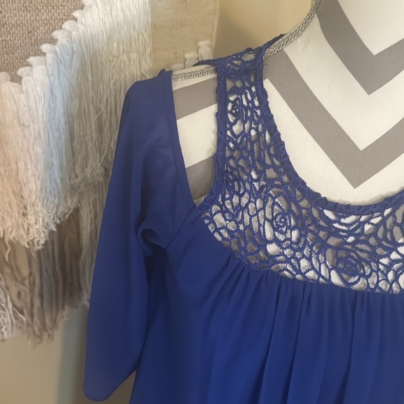 Blue Cold Shoulder Bell Sleeve Dress by Heart Soul - Size Medium - Picture 3 of 11